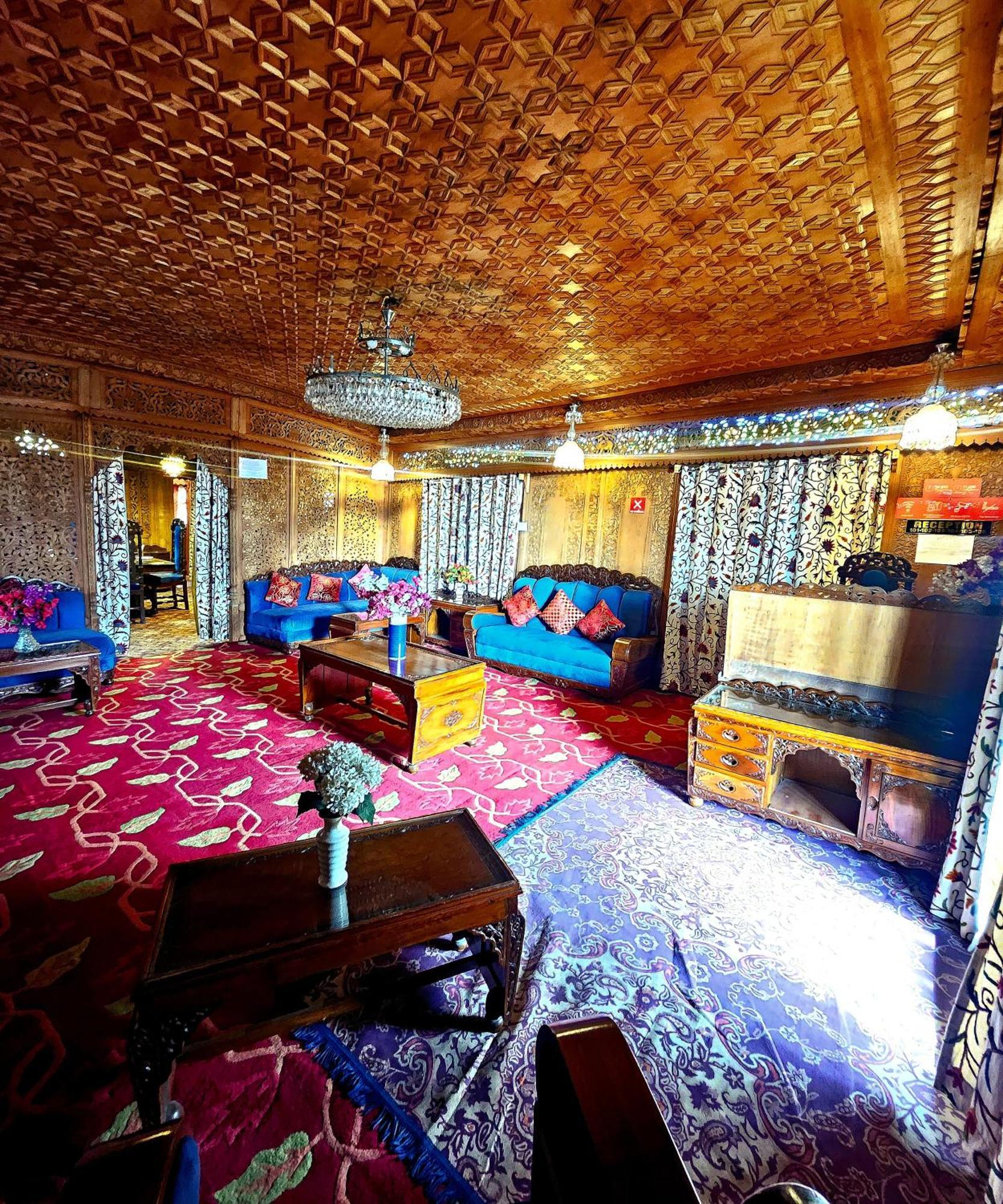 Amina Group Of Houseboats 4*