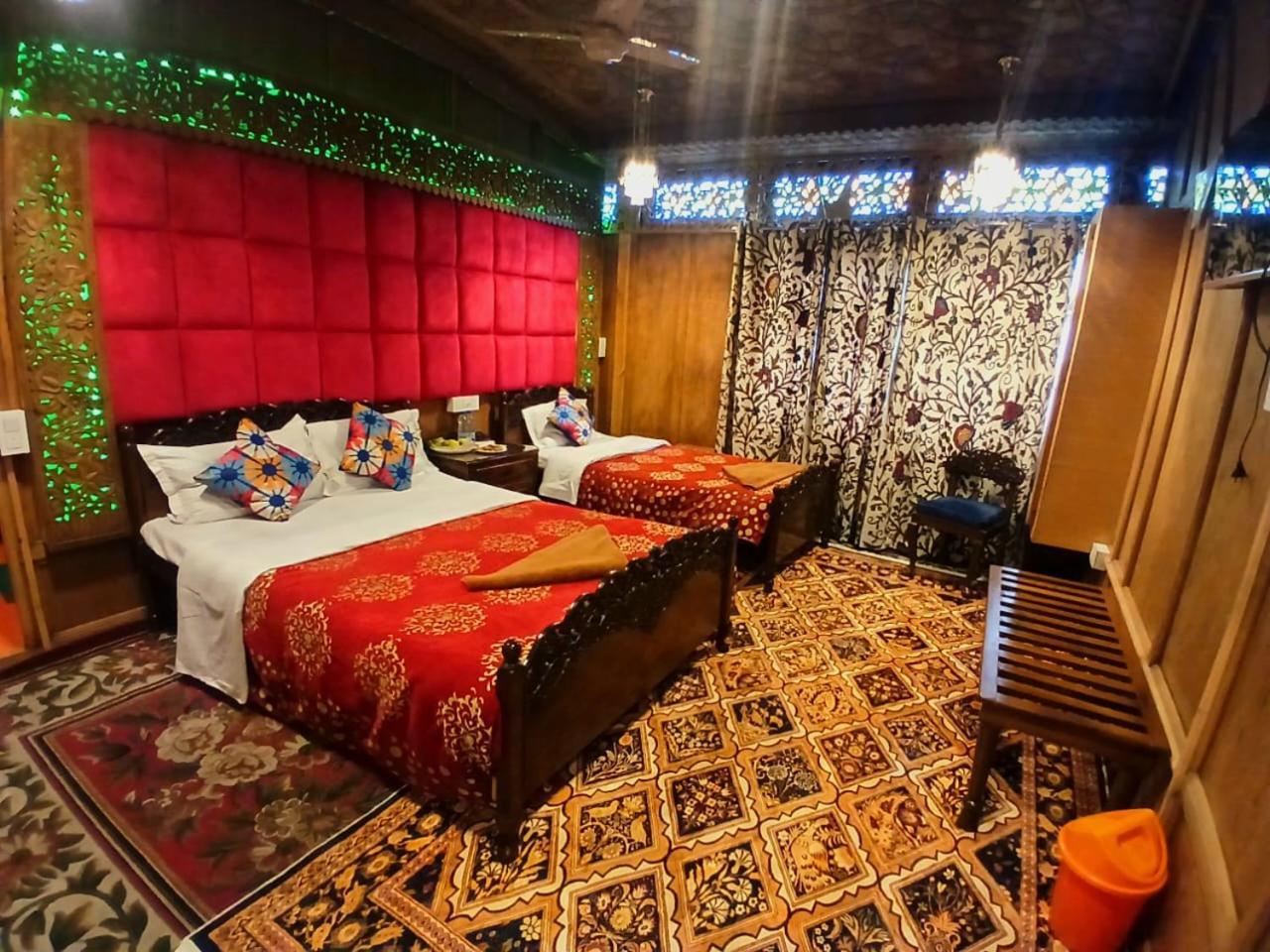 Botel Amina Group Of Houseboats Srinagar (Jammu and Kashmir)