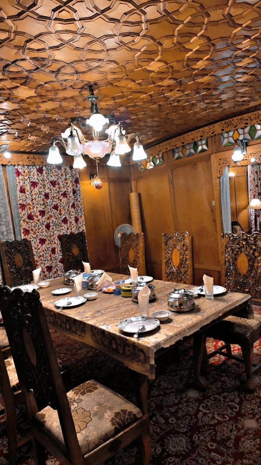 Amina Group Of Houseboats Srinagar (Jammu and Kashmir)
