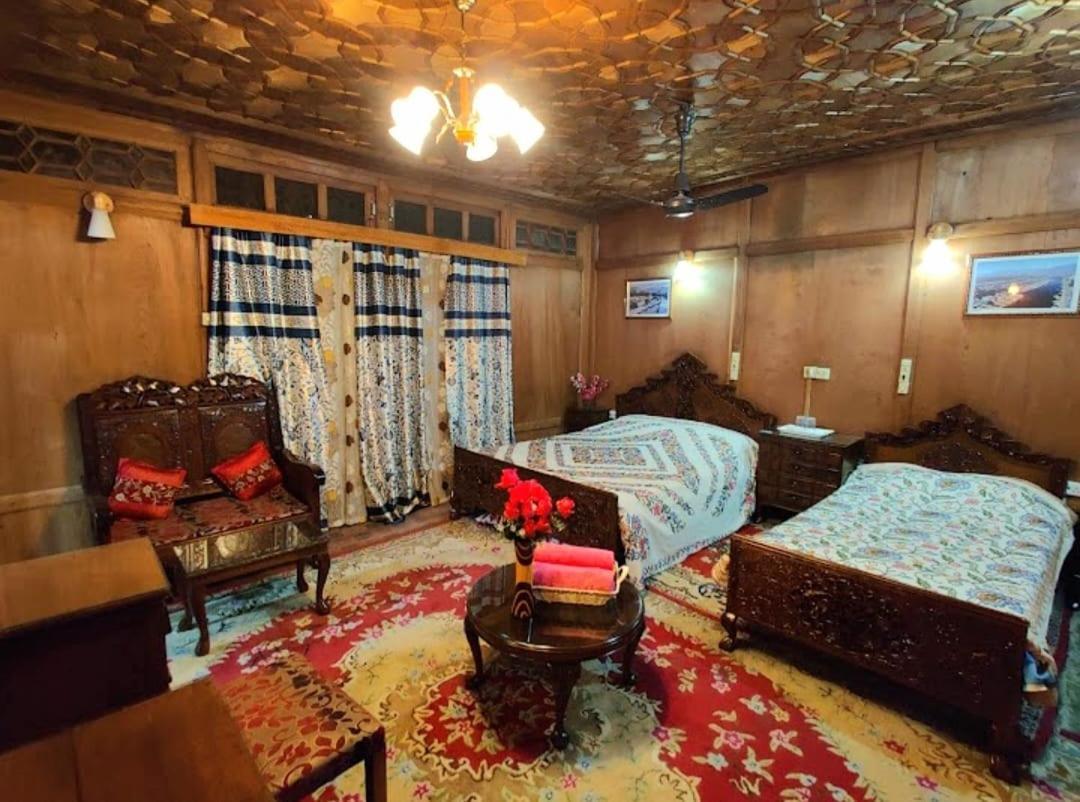 Amina Group Of Houseboats Srinagar (Jammu and Kashmir)