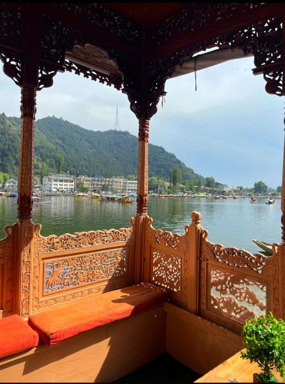 Amina Group Of Houseboats Srinagar (Jammu and Kashmir)