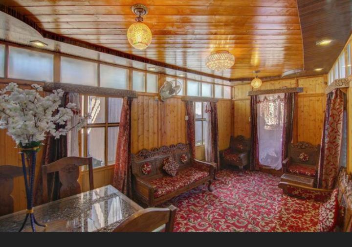 Amina Group Of Houseboats Srinagar (Jammu and Kashmir)