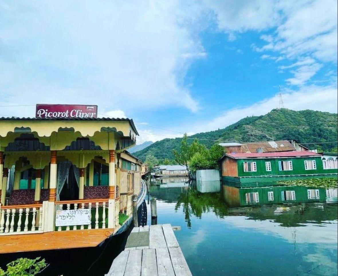 Amina Group Of Houseboats Botel 4*